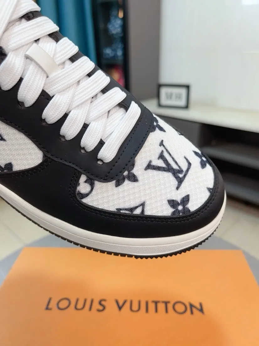 Men's shoes💰440🌹🌹[LV]🌹High-end brand of men's shoes: official website 1:1 latest masterpiece: the upper is made of Italian imported first-layer cowhide with special materials➕made of full genuine leather lining🔥, making walking more convenient and comfortable! Exclusive new style, stunning work [color]! Create a fashionable personality to set off your uniqueness! A must-have for trendy men! Classic🔥Number: 38-44